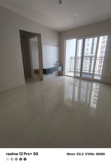 Room in 2 BHK Apartment at Eldeco Live By The Greens, Sector 150 – for Rent