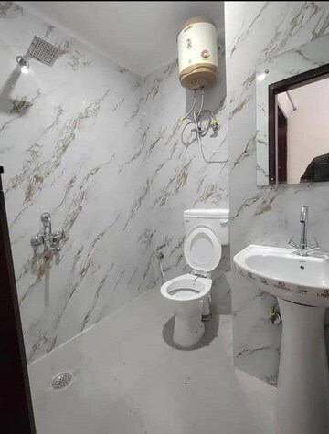 Bathroom in 1 BHK Builder Floor at Saket – for Rent