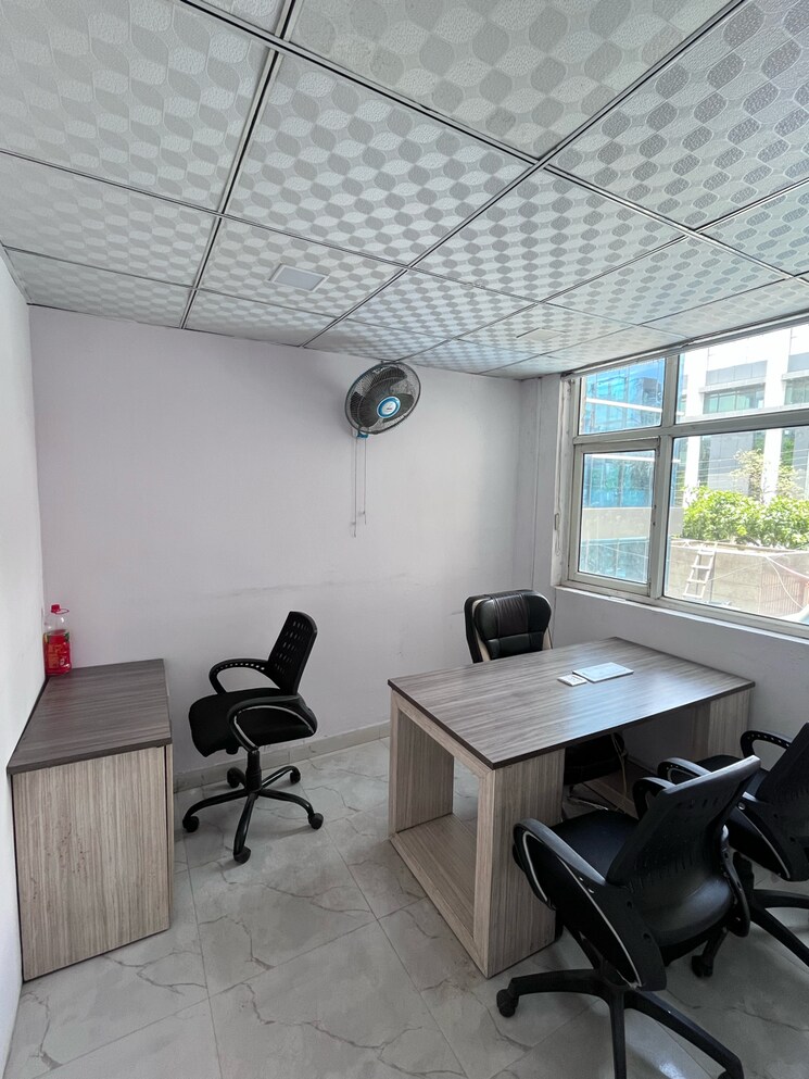 Team Area, sector 3 Commercial Office Space 700 Sq.Ft. In Sector 3 Noida 8972460