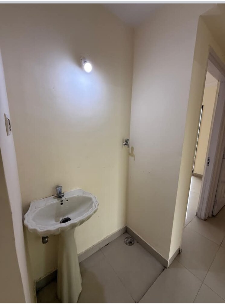 Bathroom, kukreja-estate-belapur 2 Bedroom 1050 Sq.Ft. Apartment In Cbd Belapur Sector 11 Navi Mumbai 8972471
