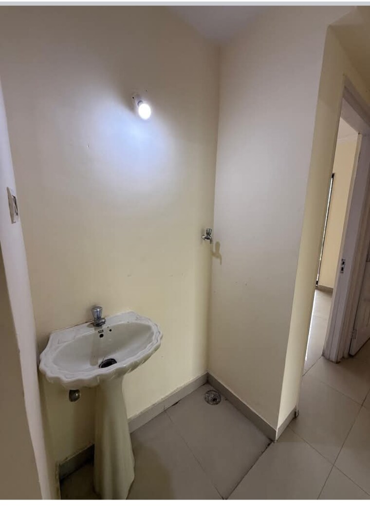Bathroom, kukreja-estate-belapur 2 Bedroom 1050 Sq.Ft. Apartment In Cbd Belapur Sector 11 Navi Mumbai 8972471