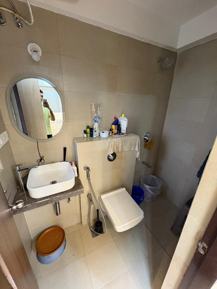 Bathroom, lodha-trump-tower 3 Bedroom 1373 Sq.Ft. Apartment In Worli Mumbai 8972600