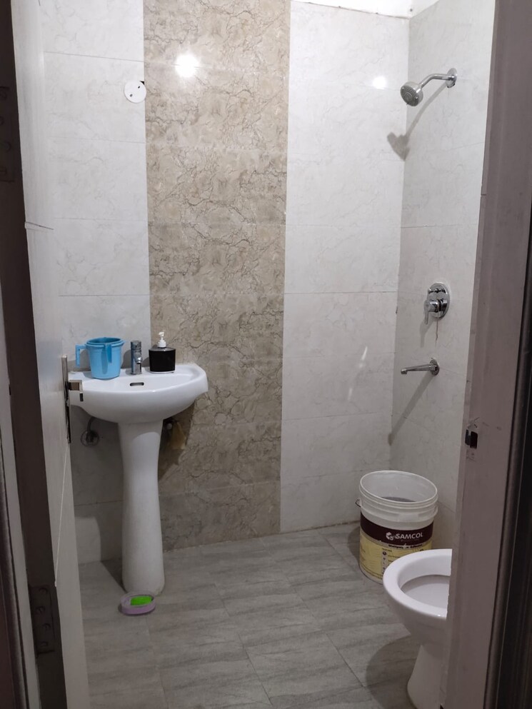 Bathroom, us-pine-homes 3 Bedroom 1560 Sq.Ft. Apartment In Dhakoli Zirakpur 8972638