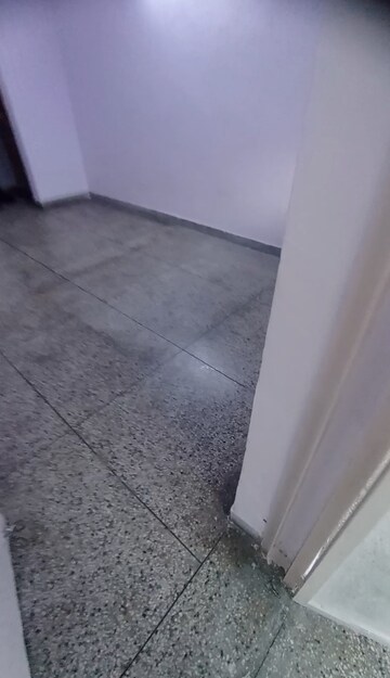 Room in 2 BHK Apartment at Nirman Apartments, Mayur Vihar Phase 1 – for Rent
