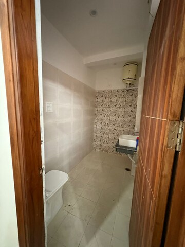 Balcony in 3 BHK Apartment at Shiva Motia Huys, Pir Machalla – for Rent