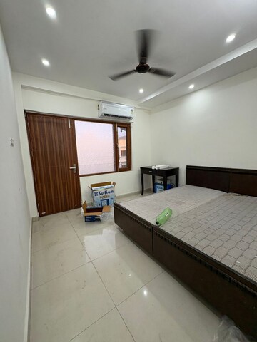 Kitchen in 3 BHK Apartment at Shiva Motia Huys, Pir Machalla – for Rent