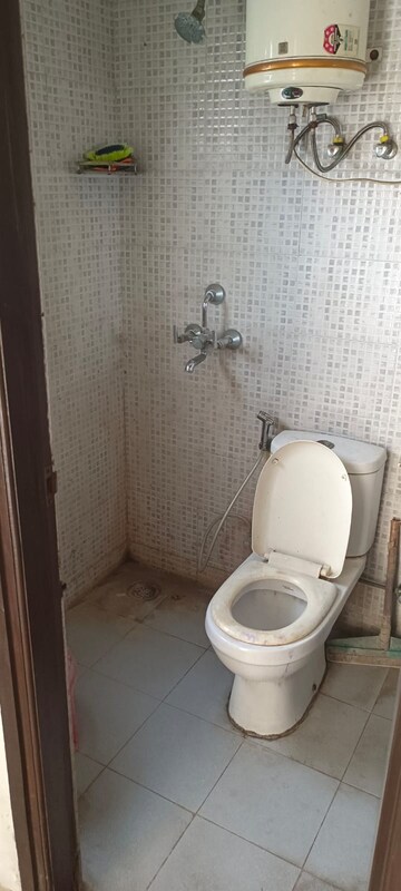 Bathroom in 3 BHK Apartment at Apex The Florus, Vasundhara Sector 16 – for Sale