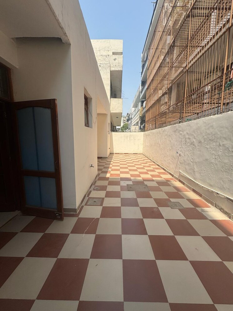 Balcony, sector 45 3 Bedroom 2500 Sq.Ft. Builder Floor In Sector 45 Gurgaon 8972689