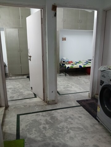 Master Bedroom in 3 BHK Apartment at RWA Qutab Enclave, Katwaria Sarai – for Rent