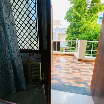 Balcony in  Pg at Vineet Khand – for Rent