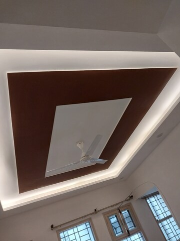 Furnished Amenities in 3 BHK Builder Floor at SS Mayfield Gardens, Sector 51 – for Rent