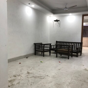 Room in 2 BHK Builder Floor at Chattarpur – for Rent