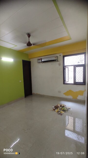 Room in 2 BHK Builder Floor at Mehrauli – for Rent