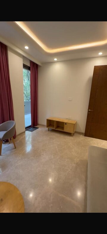 Room in 3 BHK Builder Floor at Lajpat Nagar Iii – for Rent