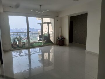 Room in 3.5 BHK Apartment at SS The Coralwood, Sector 84 – for Rent
