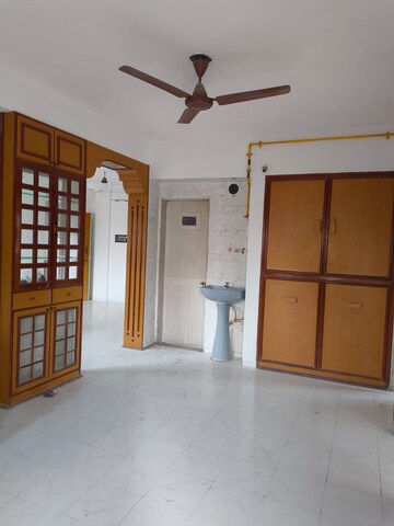 2 BHK Apartment For Rent in Adajan