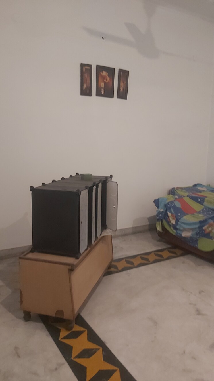 undefined, mayur vihar 2.5 Bedroom 1050 Sq.Ft. Builder Floor In Mayur Vihar Delhi 8972789