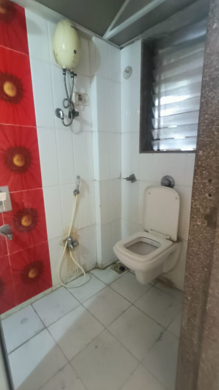 1 BHK + Extra Room Apartment For Rent in Je and Vee Madhuban