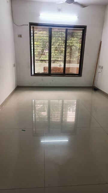 Room in 1 BHK Apartment at Je and Vee Madhuban, Malad East – for Rent