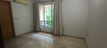 Room in 4 BHK Apartment at Hiranandani Garden Ambrossia, Powai – for Rent