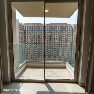 Bathroom in 2 BHK Apartment at Hiranandani Castle Rock, Powai – for Rent