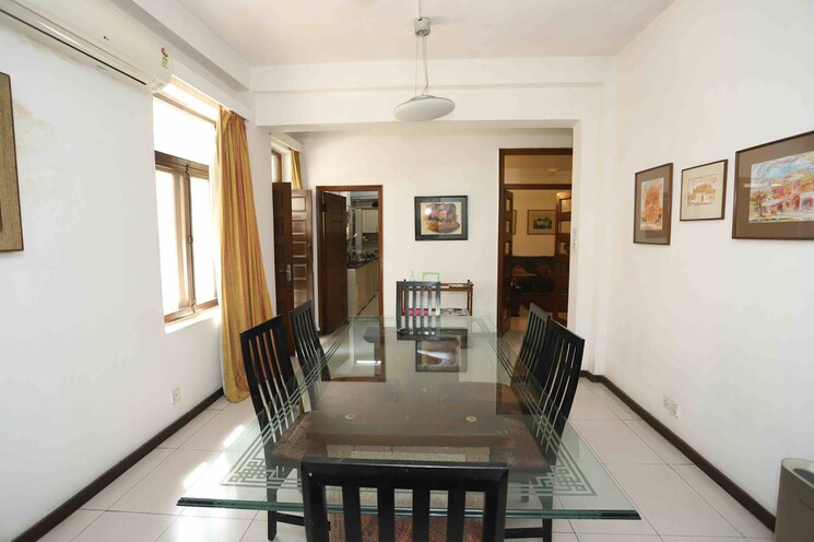 Living Room, malcha marg 4 Bedroom 375 Sq.Yd. Villa In Malcha Marg Delhi 8972828