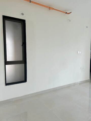 Room in 2 BHK Apartment at Runwal Gardens Phase 2, Dombivli East – for Rent