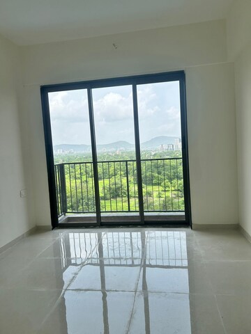 Room in 2 BHK Apartment at Runwal Gardens Phase 2, Dombivli East – for Rent