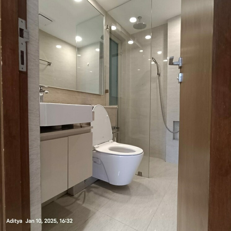 Bathroom, hiranandani-castle-rock 2 Bedroom 629 Sq.Ft. Apartment In Powai Mumbai 8972842