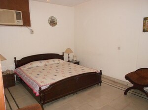 Bedroom in 3 BHK Builder Floor at Saket – for Sale
