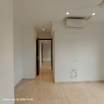Room in 2 BHK Apartment at Hiranandani Castle Rock, Powai – for Sale