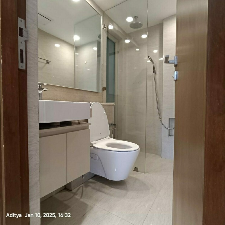 Bathroom, hiranandani-castle-rock 2 Bedroom 629 Sq.Ft. Apartment In Powai Mumbai 8972849