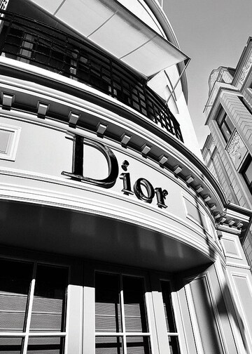 Showroom – Exterior View View at Dlf Phase I - for Rent