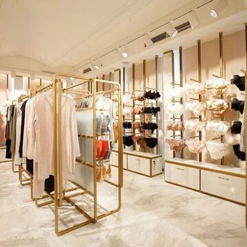  Shop For Rent in Dlf Phase I