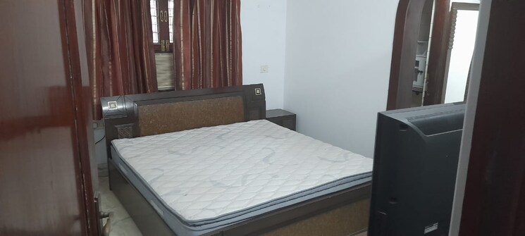 Bedroom, safdarjung enclave 3 Bedroom 2000 Sq.Ft. Builder Floor In Safdarjung Enclave Delhi 8972863