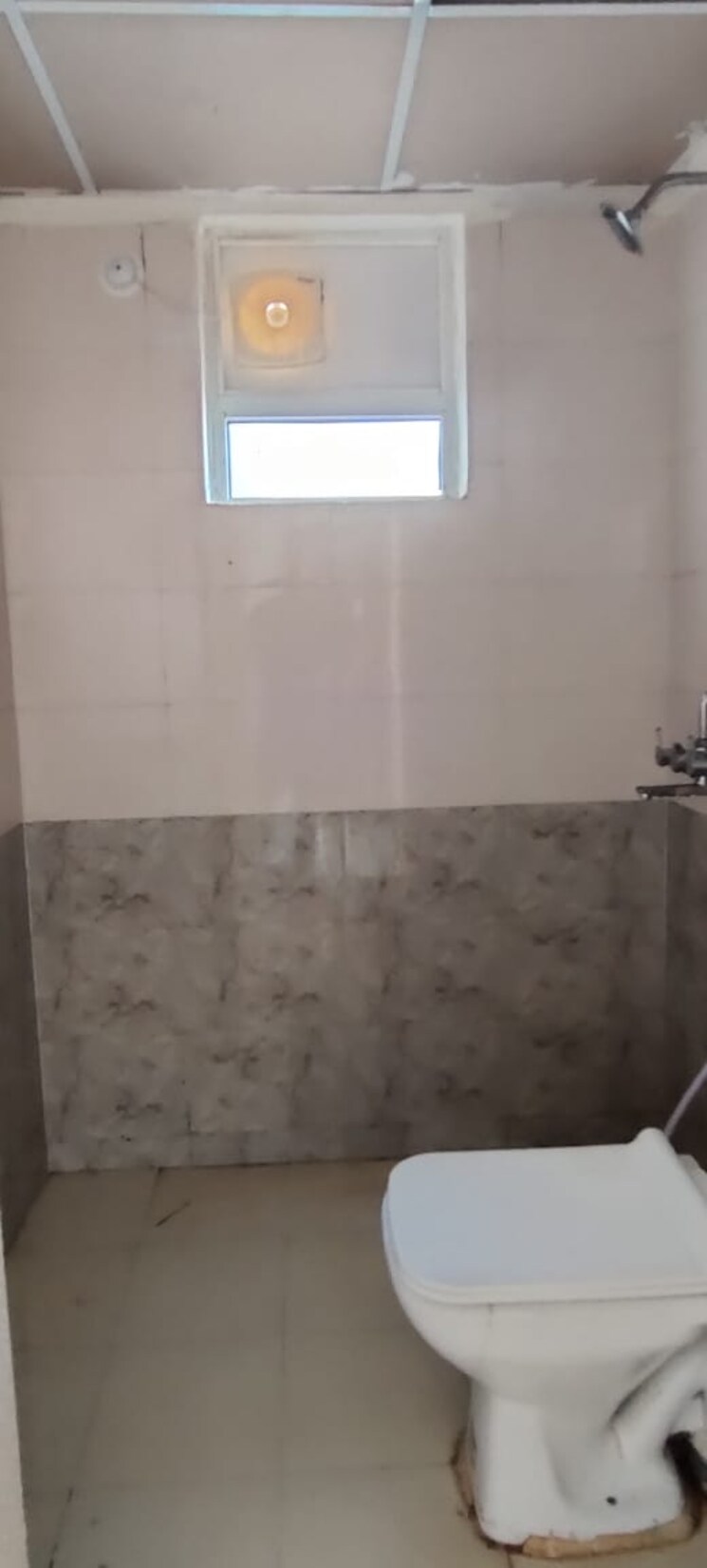 Bathroom, rof-aalayas-phase-2 3 Bedroom 645 Sq.Ft. Apartment In Sector 102 Gurgaon 8972869