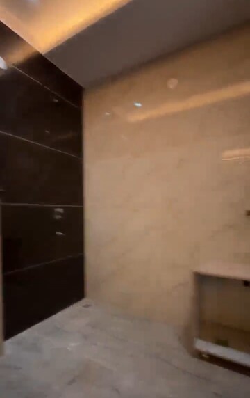 Furnished Amenities in 4 BHK Builder Floor at Indrapuram – for Sale
