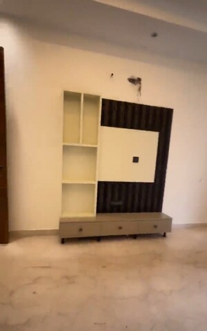 Room in 4 BHK Builder Floor at Indrapuram – for Sale