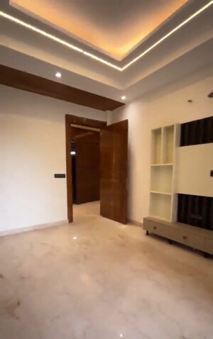 Room in 4 BHK Builder Floor at Indrapuram – for Sale