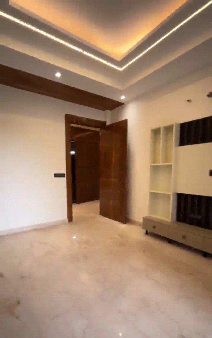 Room, indrapuram 4 Bedroom 220 Sq.Mt. Builder Floor In Indrapuram Ghaziabad 8972914