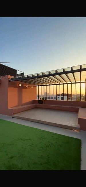 Team Area in 4 BHK Builder Floor at New Friends Colony – for Sale