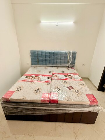 Bedroom in 3 BHK Apartment at Smart World Orchard, Sector 61 – for Rent
