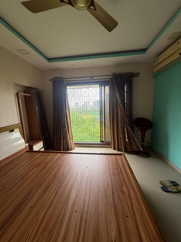 Bedroom in 1 BHK Apartment at Panom Park, Vile Parle East – for Rent