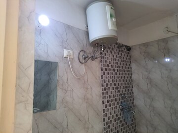 Bathroom in 2 BHK Builder Floor at Lucky The Palm Valley, Sector 1 Greater Noida – for Rent