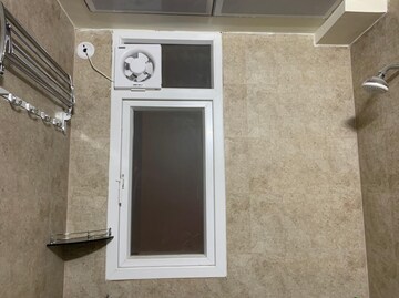 Furnished Amenities in 3 BHK Apartment at Gomti Nagar – for Rent