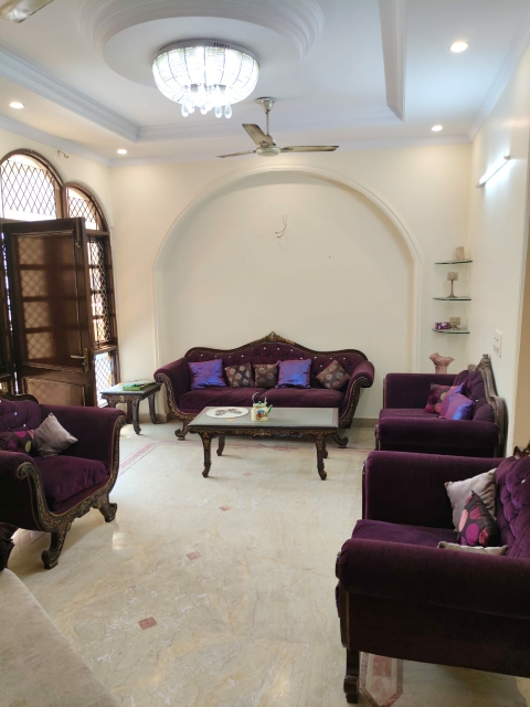 3.5 BHK + Pooja Room Builder Floor For Rent in Kirti Nagar