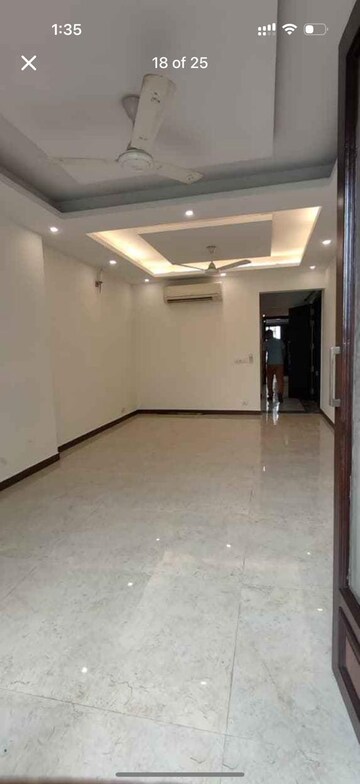 Room in 3 BHK Builder Floor at Shivalik Colony – for Rent