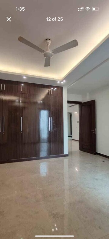 Room in 3 BHK Builder Floor at Shivalik Colony – for Rent