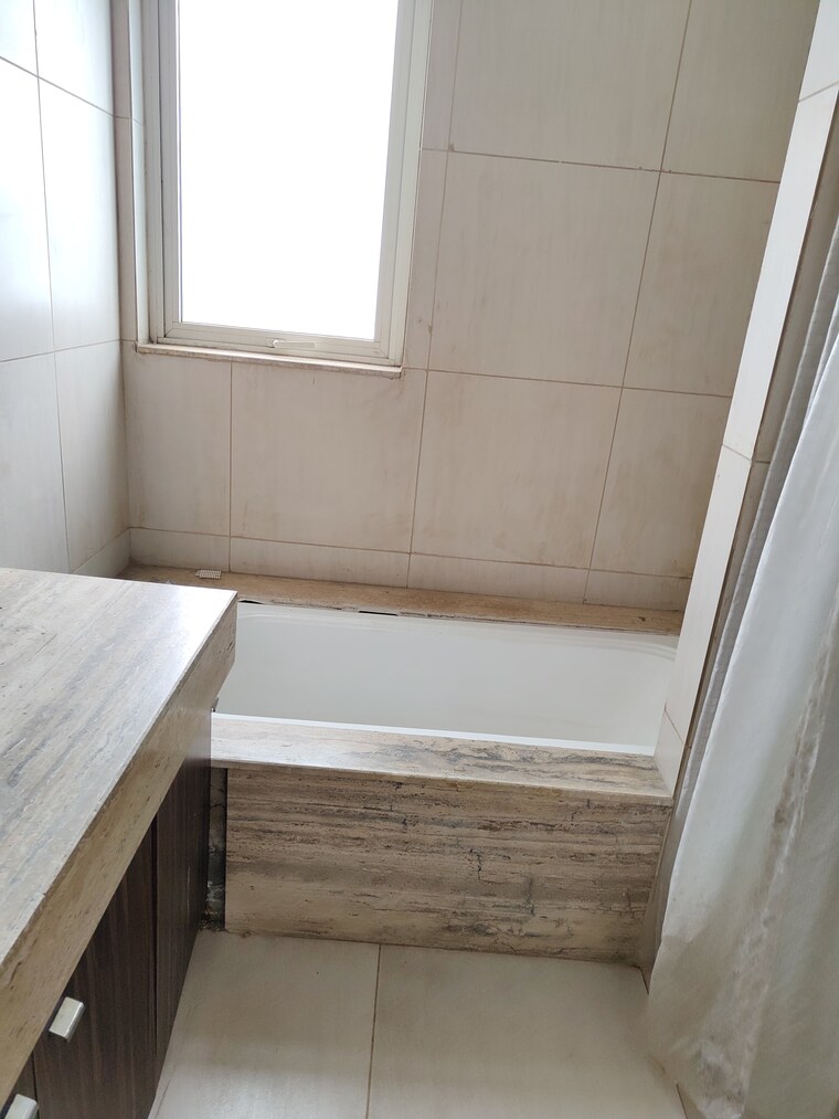 Balcony, tulip-yellow 3 Bedroom 1704 Sq.Ft. Apartment In Sector 69 Gurgaon 8972951