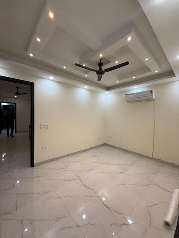 Room in 2 BHK Builder Floor at Kalkaji – for Rent